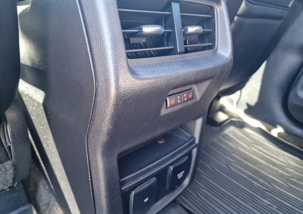 Ford EDGE cena 119000 przebieg: 140000, rok produkcji 2019 z Ujazd małe 781
